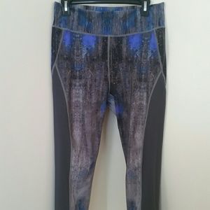 Elie Tahari Pants - Elie tahari women pants legging push up Sz L Elie Tahari Pants - Elie tahari women pants legging push up Sz L